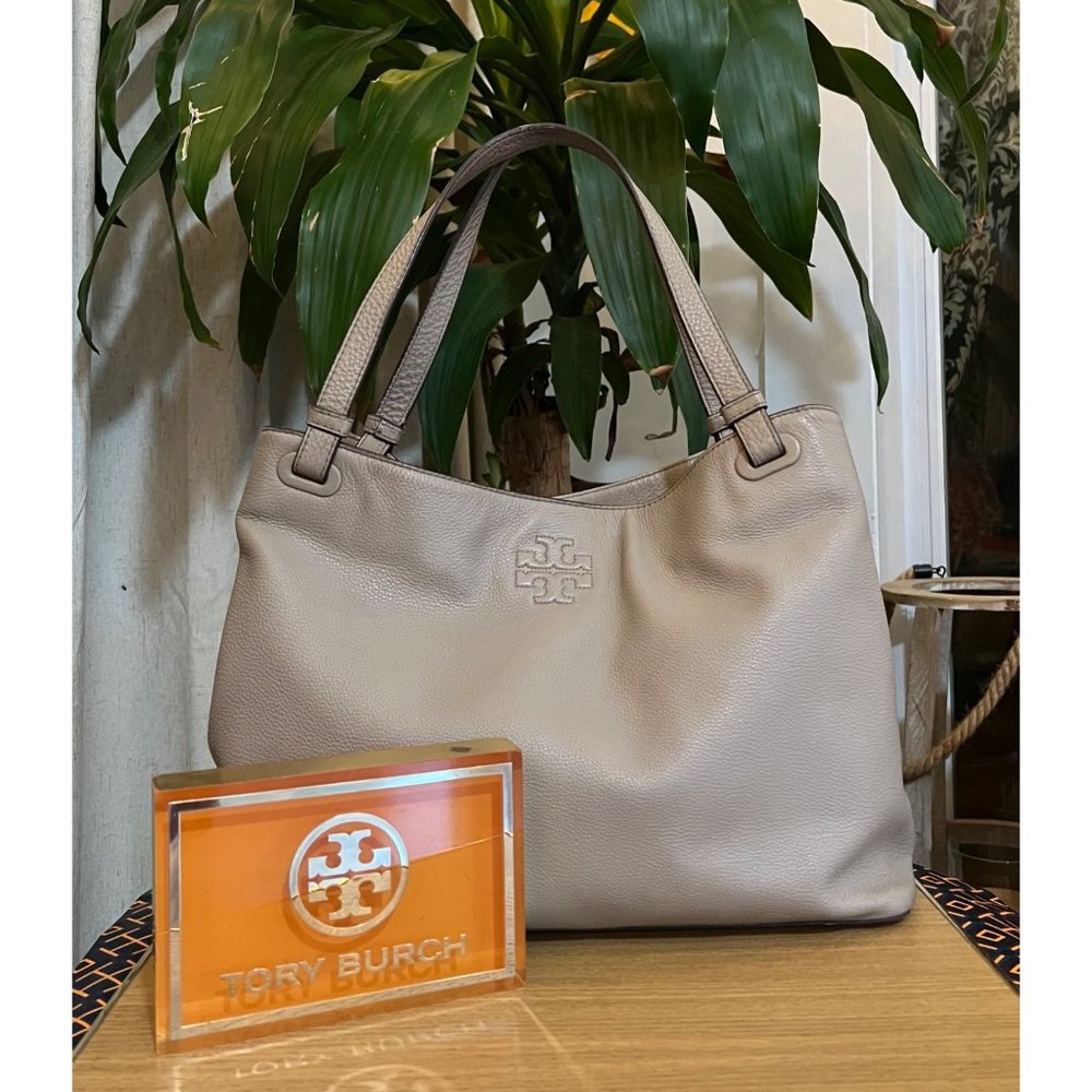 ♦️♦️  TORY BURCH AUTHENTIC GREY THEA HOBO HANDBAG ♦️♦️